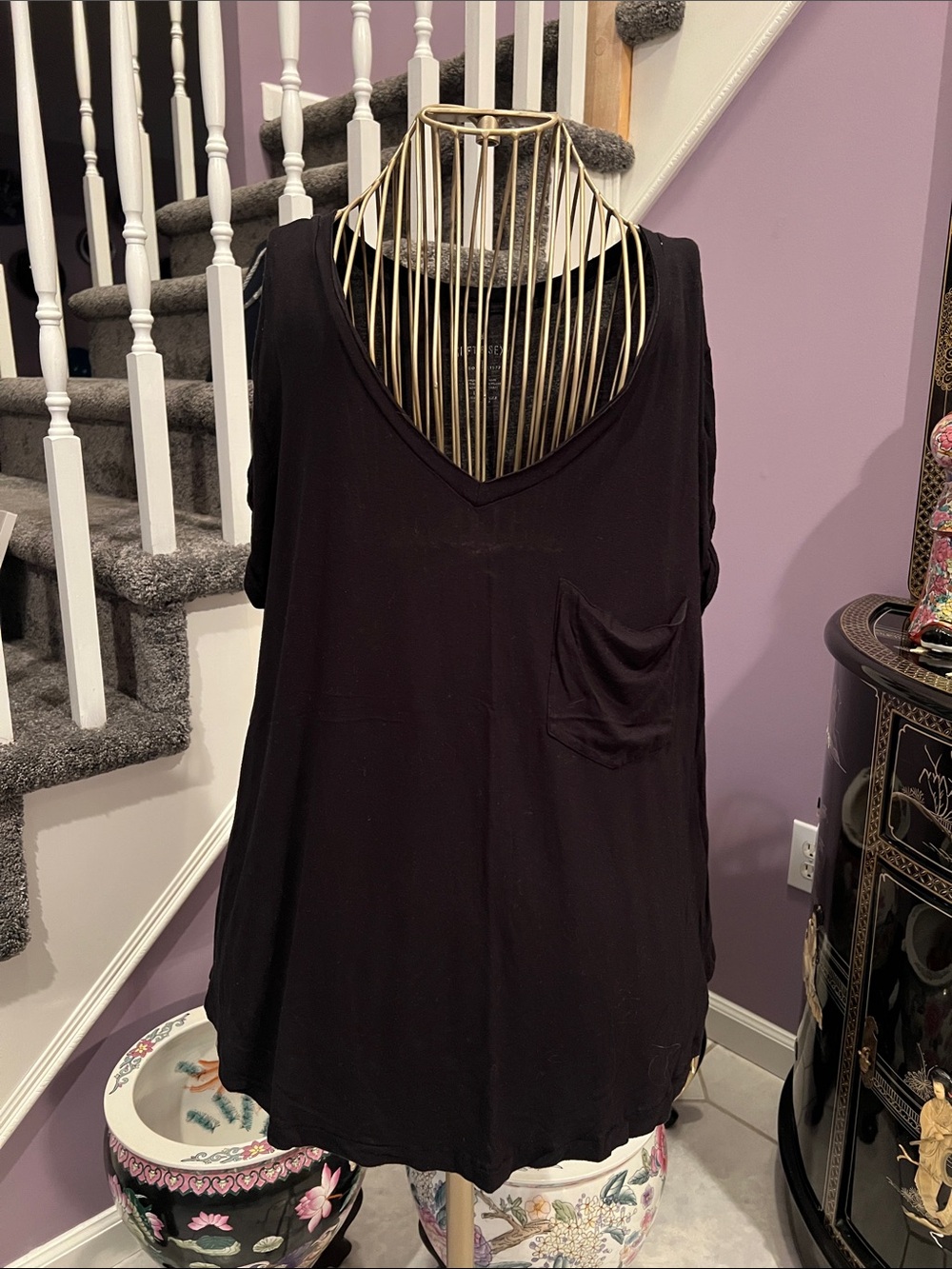 American Eagle Outfitters Black V-Neck Pocket Tank